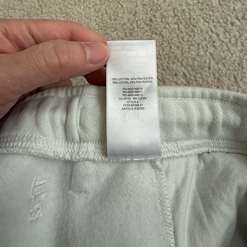 Aritzia Tna Cozy Fleece Shorts Sz S - Picture 5 of 8